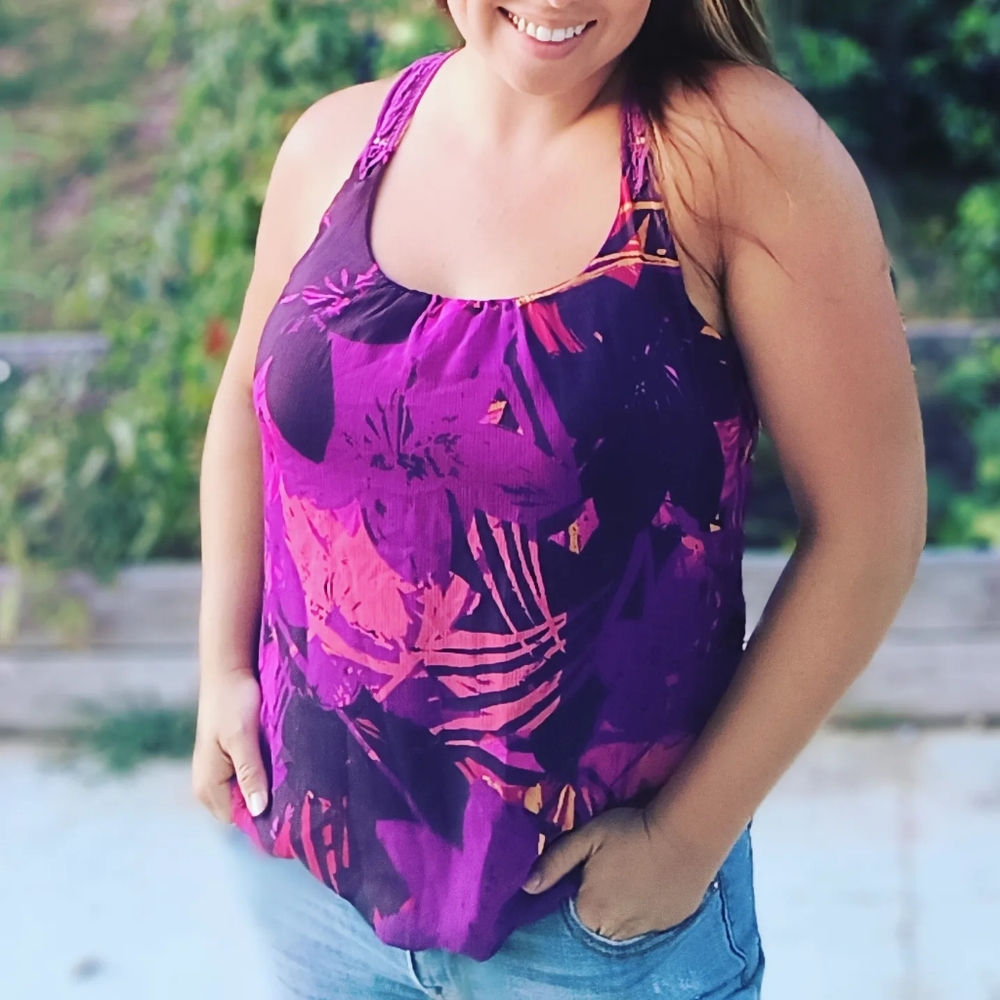 Express Summer Sleeveless Woman's Shirt